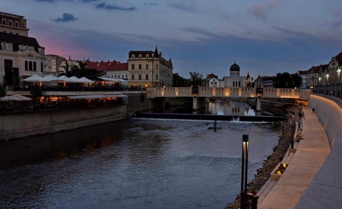 Anastasia Apartament Apartman Nagyvárad Kültér fotó